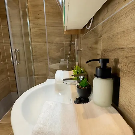 Mittelpunkt Aussee * باد اوسي